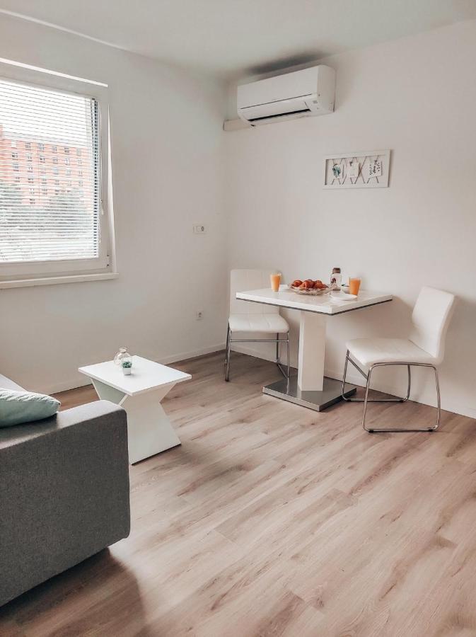 Studio Apartment Sanya #2 Lublaň Exteriér fotografie